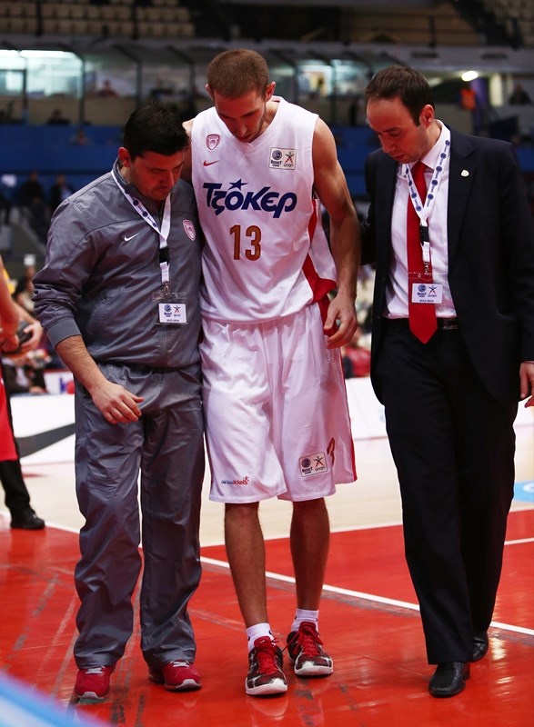 Ολυμπιακός: Τη γλίτωσαν Λοτζέσκι, Σίμονς (photos)