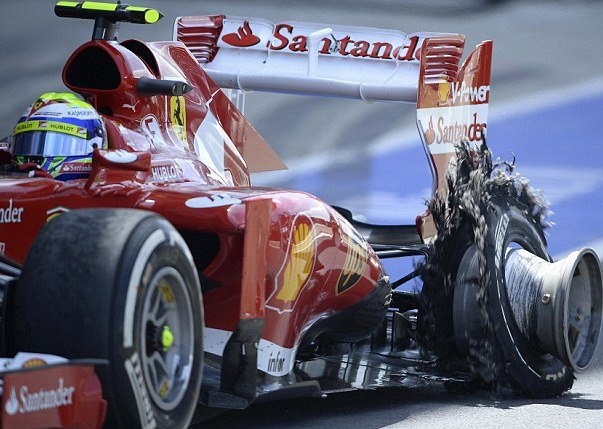 Φόρμουλα 1: Ο Φέτελ και ο... Καρράς (photos+videos)