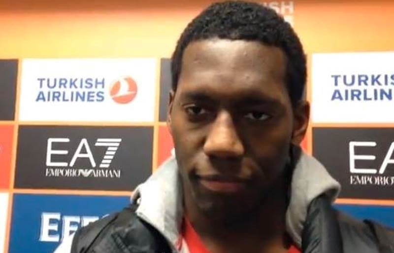 Ολυμπιακός: Διπλό πανό για Ντάνστον (photos)