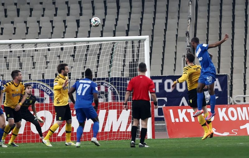 Η Καλλονή και το... τέρας (video+photos)