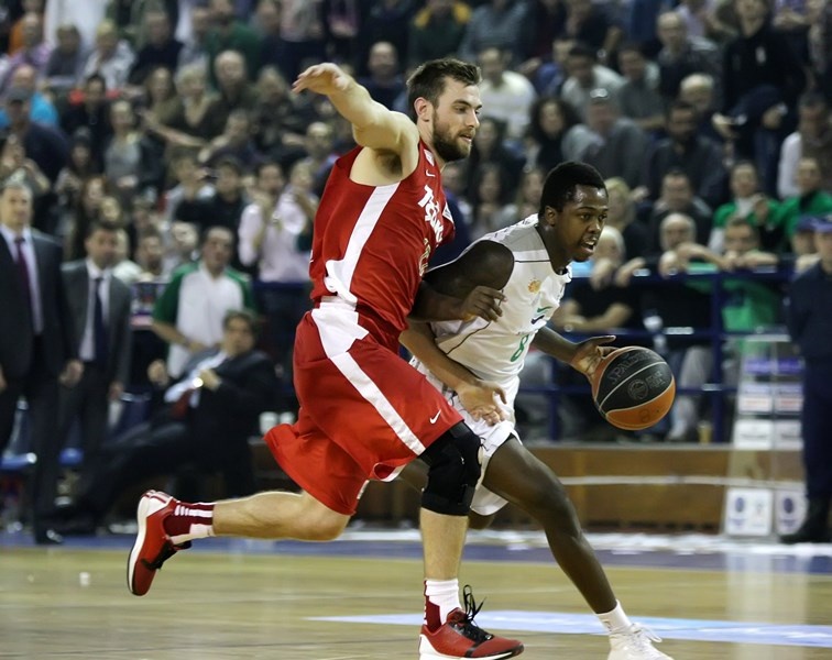Μπράουν στο Onsports: «Έτσι τα… έβαλα στον Ολυμπιακό!» (photos+videos)