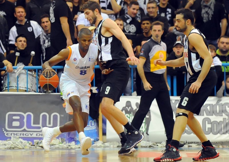 Τσαϊρέλης: «Δεν ξέρω τι συμβαίνει στον ΠΑΟΚ» (photos)