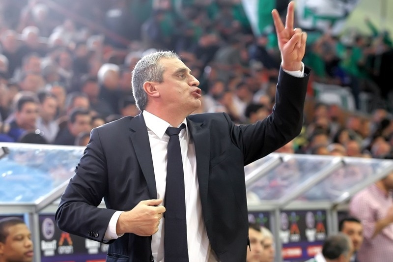Παναθηναϊκός - Ολυμπιακός: Συλλέκτης... ταυτοτήτων ο Πεδουλάκης (photos+videos)
