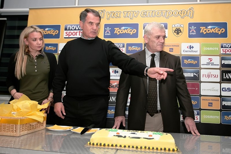 ΑΕΚ: Έκοψε την πίτα, νικητής ο Μπρέσεβιτς (photos)