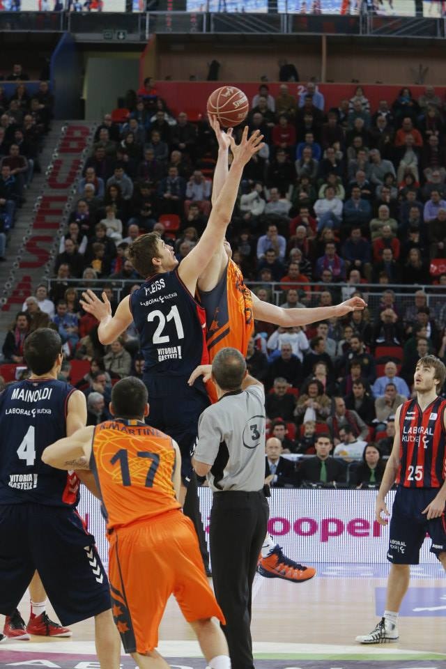 Πλάις στο Onsports: «Πονεμένος από τον Παναθηναϊκό ο Ολυμπιακός» (audios+photos+videos)