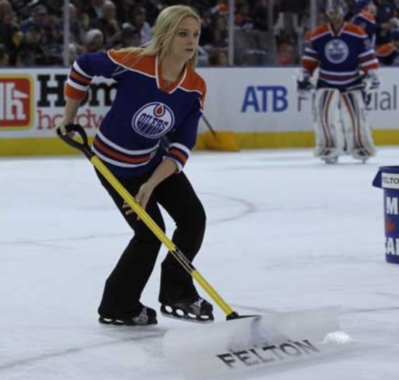 NHL: Τα κορίτσια του πάγου (photos)