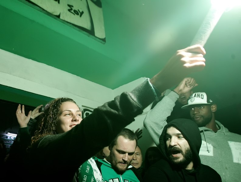 Τρελαμένοι Γκιστ και Γέμελος! (photos)