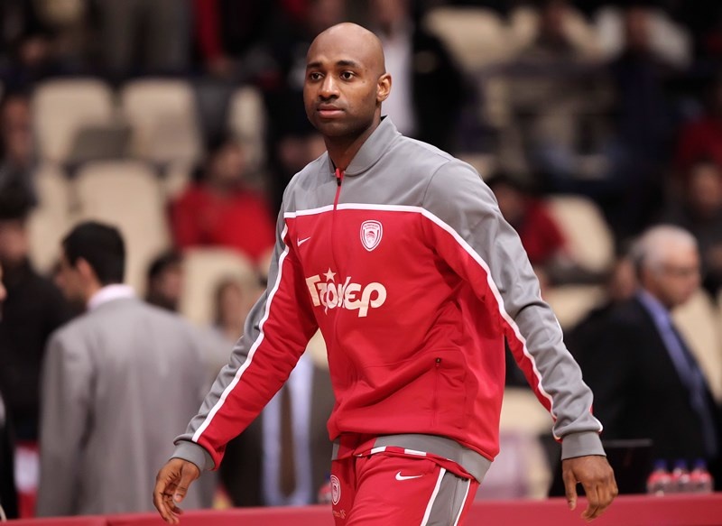 Κόλινς: «Καλύτερος ο Ολυμπιακός» (photos)