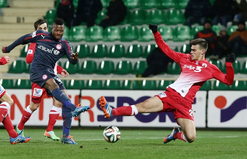 Ολυμπιακός: Υπόκλιση adidas σε Ολαϊτάν (photos)