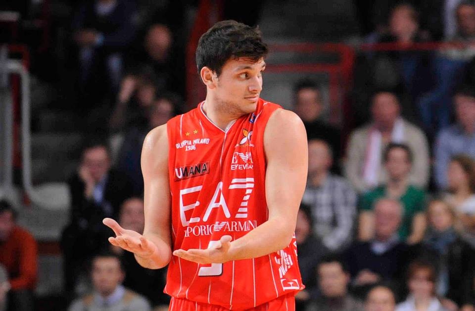 Αρμάνι Μιλάνο: Έτοιμη για Ομπράντοβιτς (photos+video)