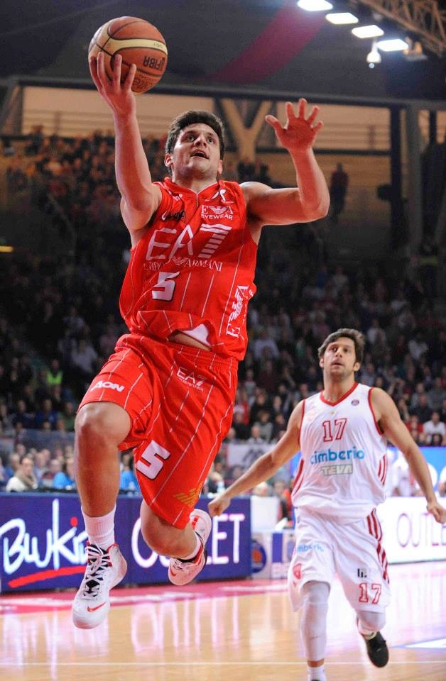 Αρμάνι Μιλάνο: Έτοιμη για Ομπράντοβιτς (photos+video)