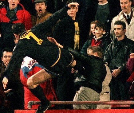 Αγγλία: Το… kung-fu του Καντονά ξαναχτύπησε… (photos+video)