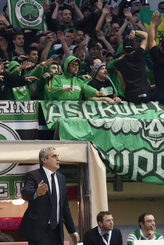 Πεδουλάκης: «Έχει αδυναμίες η Μπαρτσελόνα» (photos)