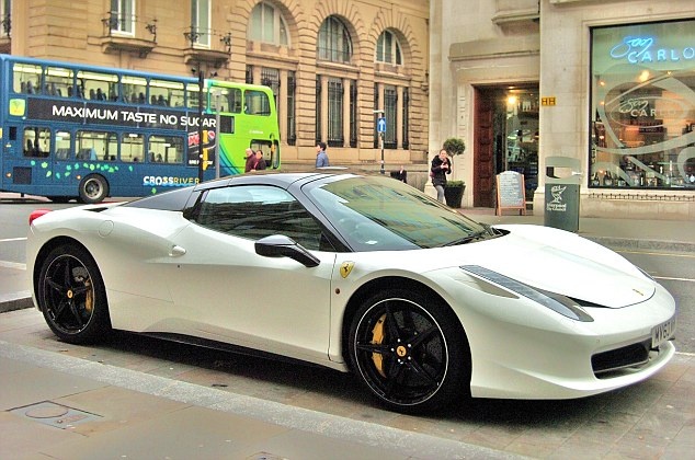 Λίβερπουλ: Η εντυπωσιακή Ferrari του Στάριτζ (photos)