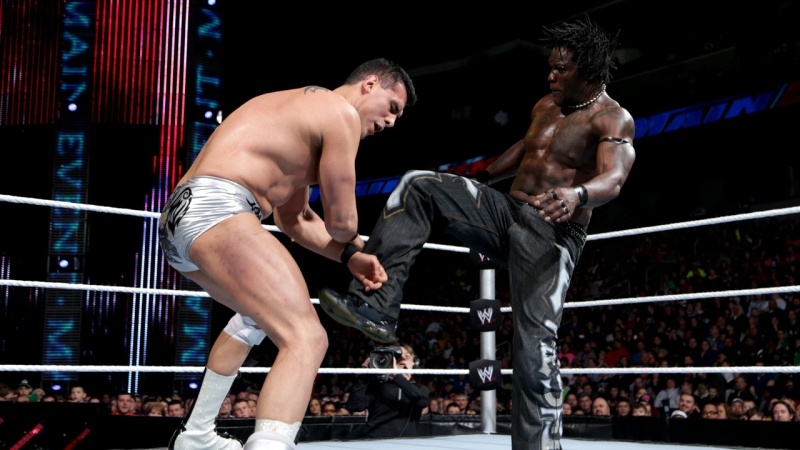 Main Event: Οι… υποχρεωτικές νίκες του Del Rio (photos+videos)