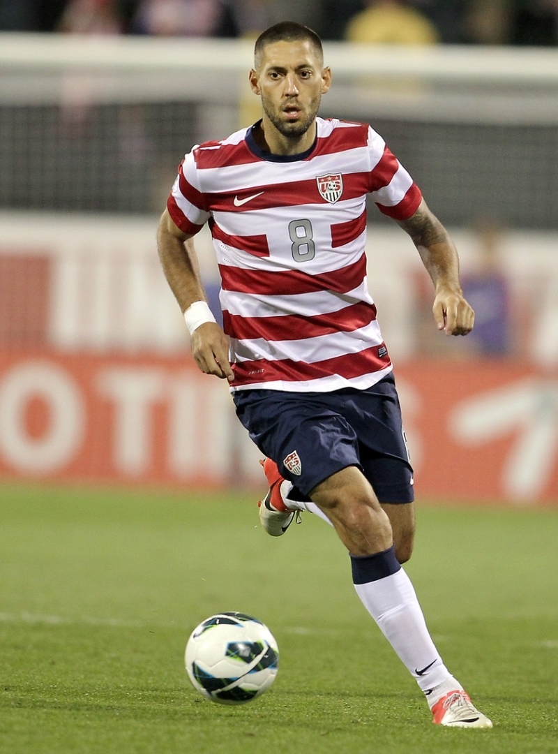 «Έσπασε» τα... μηχανάκια ο Ντόνοβαν! (photos+videos)