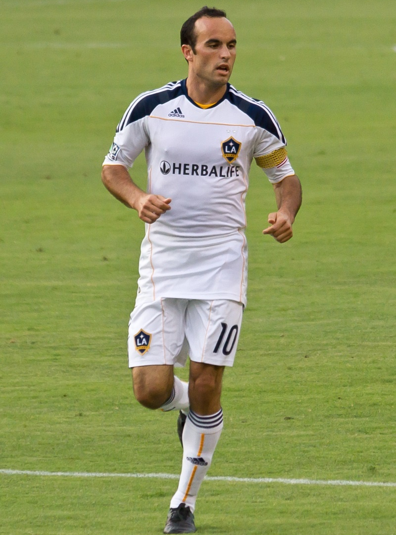 «Έσπασε» τα... μηχανάκια ο Ντόνοβαν! (photos+videos)