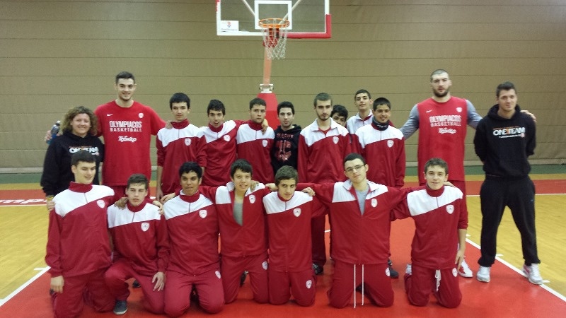 Ολυμπιακός: Κοντά στα παιδιά (photos)