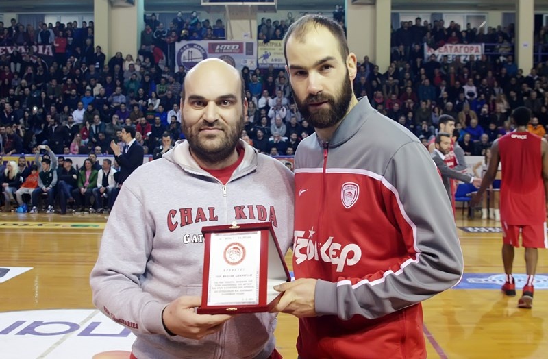Ολυμπιακός: Βραβεύτηκαν Μπαρτζώκας, Τόμιτς και Σπανούλης (photos)