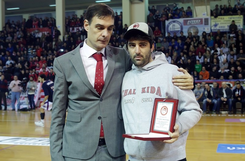 Ολυμπιακός: Βραβεύτηκαν Μπαρτζώκας, Τόμιτς και Σπανούλης (photos)