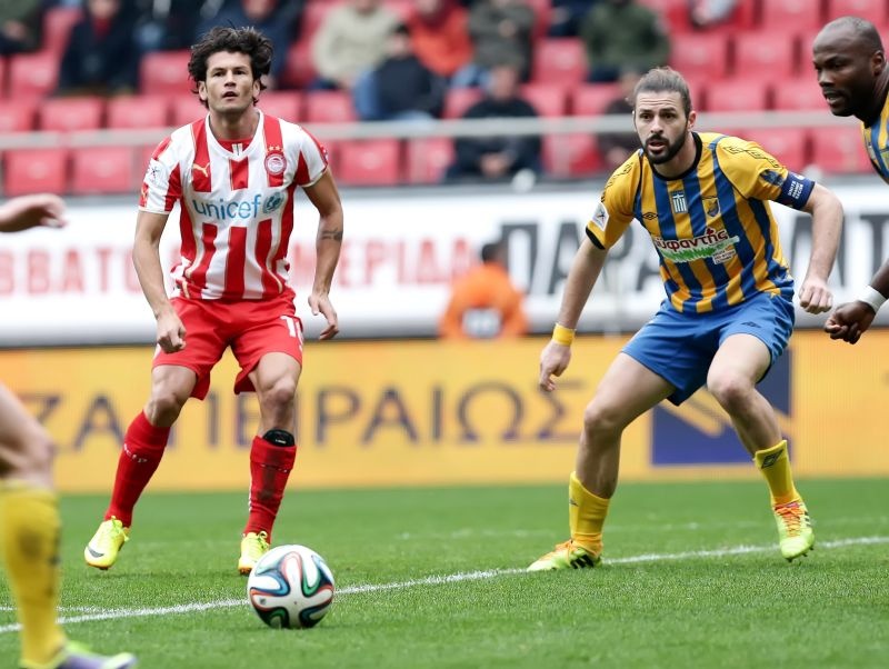 Με το… ζόρι ο Ολυμπιακός, 2-1 τον Παναιτωλικό (video+photos)