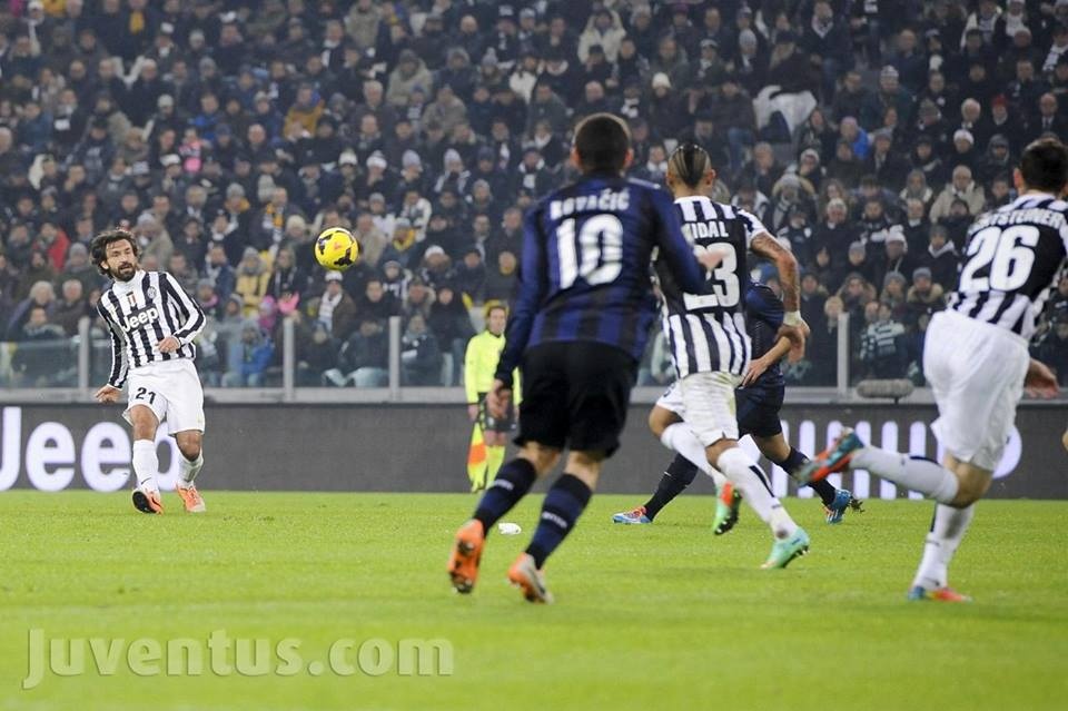 Γιουβέντους: Μετά τον Καμορανέζι, ο Βιντάλ (photos+video)
