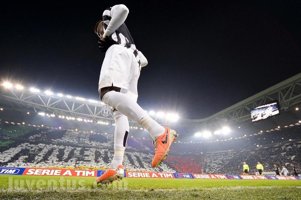 Γιουβέντους: Μετά τον Καμορανέζι, ο Βιντάλ (photos+video)