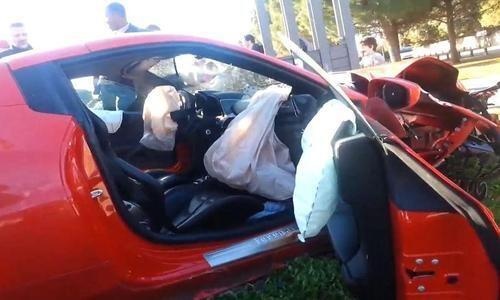 Μίλαν: Σκόνη και… θρύψαλα η Ferrari του Νιάνγκ (photos+videos)