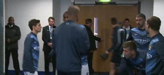 Μάντσεστερ Σίτι - Τσέλσι: Πήγαν να… πλακωθούν Τουρέ και Ετό! (photos+video)