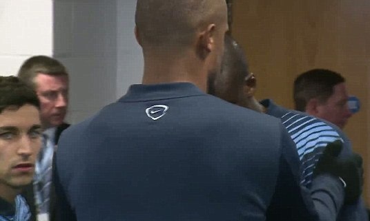 Μάντσεστερ Σίτι - Τσέλσι: Πήγαν να… πλακωθούν Τουρέ και Ετό! (photos+video)