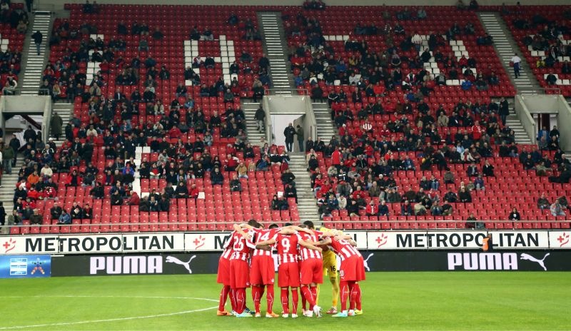 Ολυμπιακός-Πανιώνιος 2-0: Ψεκάστε, σκουπίστε… ανακοινώστε (video+photos)