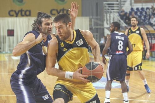 Άρης: Παρ’ ολίγον αυτόχειρας (photos)