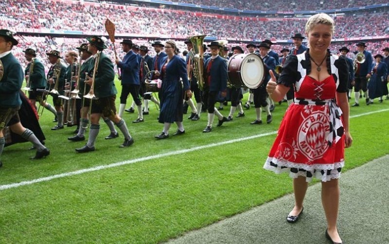 «Η Μόναχο 1860 έχει περισσότερο... σεξ από την Μπάγερν!» (photos)