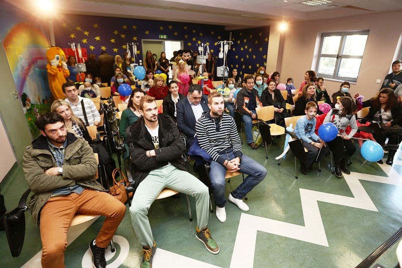 ΑΕΚ: Επίσκεψη στο ογκολογικό Ελπίδα (photos)