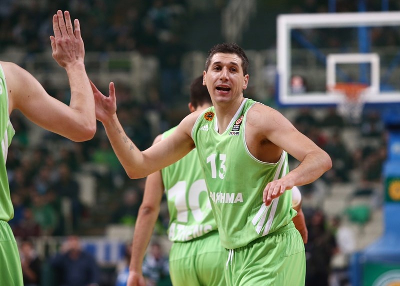 Ο Ιταλός με το… 3D τατουάζ στο Onsports: «Προσκυνάω τον Διαμαντίδη!» (photos+video)