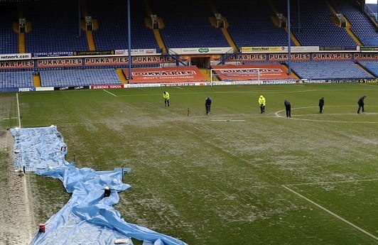 Αγγλία: Αναβολή σε τέσσερα ματς λόγω... πλημμύρας (photos)