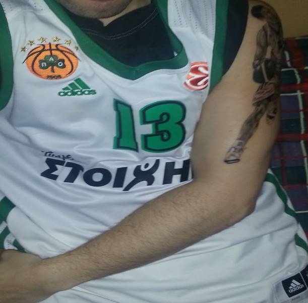 Ο Ιταλός με το… 3D τατουάζ στο Onsports: «Προσκυνάω τον Διαμαντίδη!» (photos+video)