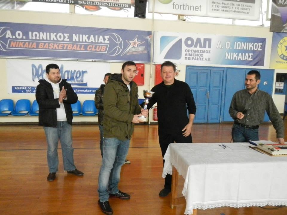 Ιωνικός Νικαίας: Έκοψε την πίτα του (photos)