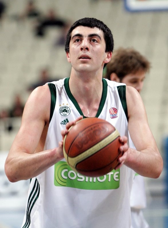 Σερμαντίνι στο Onsports: «Επιστρέφω στον Ολυμπιακό, ευγνώμων στον Παναθηναϊκό!» (photos+videos)