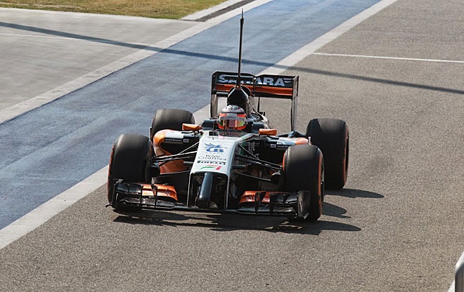 Φόρμουλα 1: Τα τεστ στο Μπαχρέιν (photos)