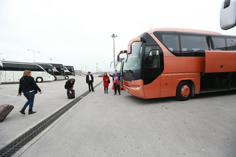 Μπενφίκα: Η άφιξη στη Θεσσαλονίκη και η… προειδοποίηση του Σάντος (photos+video)