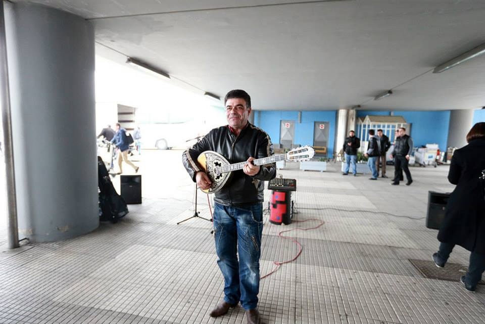 Μπενφίκα: Η άφιξη στη Θεσσαλονίκη και η… προειδοποίηση του Σάντος (photos+video)