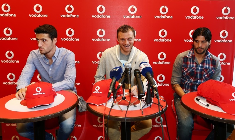 Ολυμπιακός: Σύνθημα νίκης από Μαρκάνο, Αβραάμ και Τσόρι (photos)