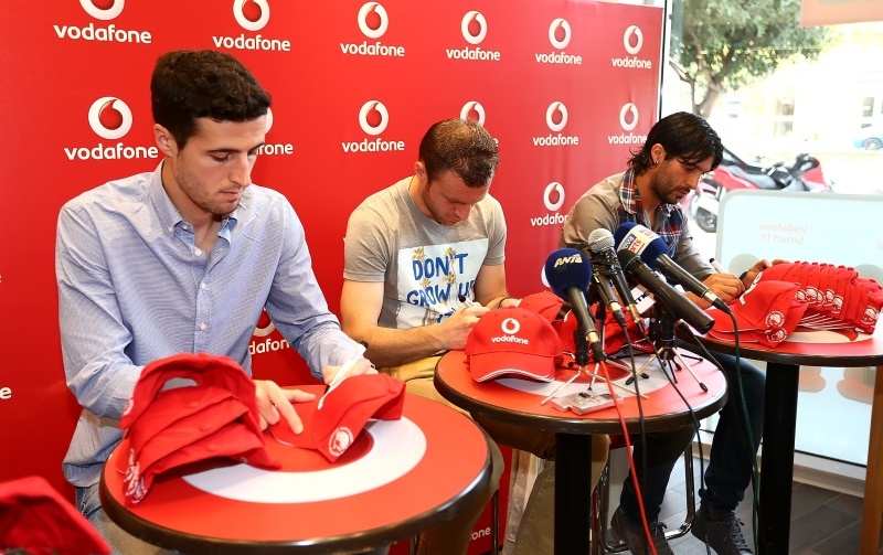 Ολυμπιακός: Σύνθημα νίκης από Μαρκάνο, Αβραάμ και Τσόρι (photos)