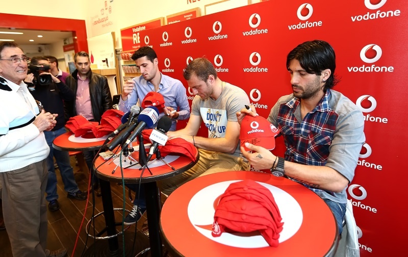 Ολυμπιακός: Σύνθημα νίκης από Μαρκάνο, Αβραάμ και Τσόρι (photos)