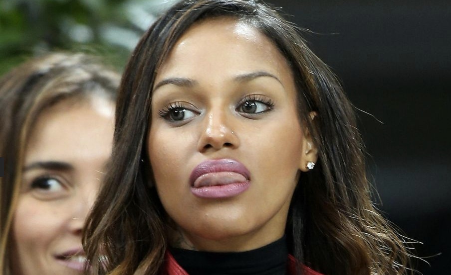 Μάριο Μπαλοτέλι: Η... γλώσσα της Νεγκεσά και η... Φερνάντα Λίμα! (photos+video)