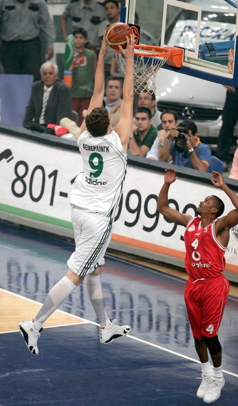 Φέμερλινγκ στο Onsports: «Αβαντάζ ο Παναθηναϊκός, ερωτηματικό ο Όντομ» (photos+videos)