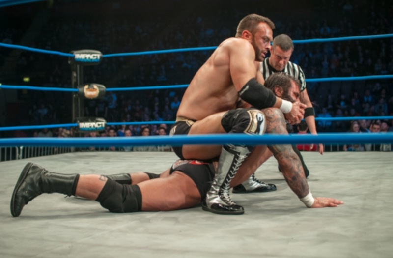TNA Impact Wrestling: Την… πάτησε ο Gunner (photos+videos)
