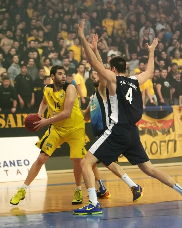 ΑΕΚ: Στον πόντο την Καβάλα, τιμήθηκε ο Παυλής (photos)
