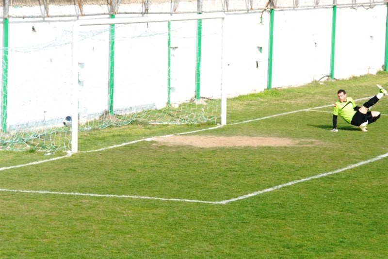 «Βυσσινί» θύελλα στον Εύοσμο (photos)